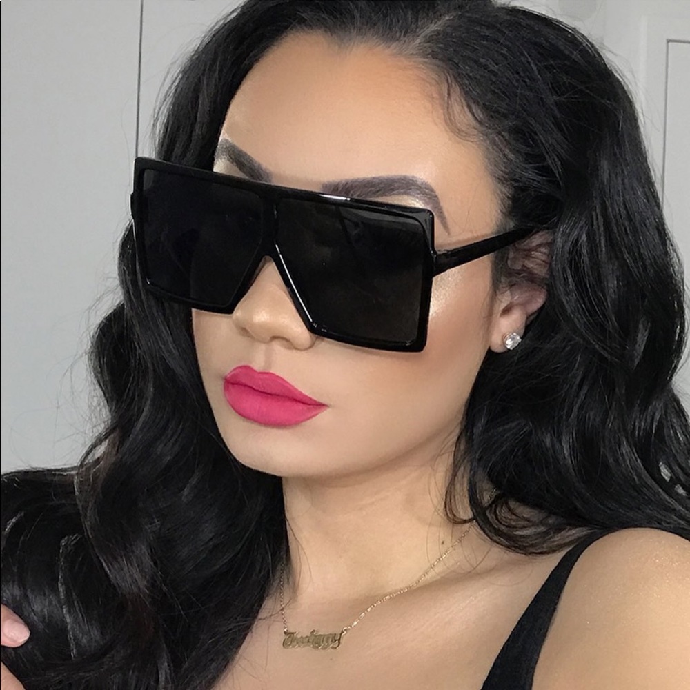 Black Oversize sunglasses